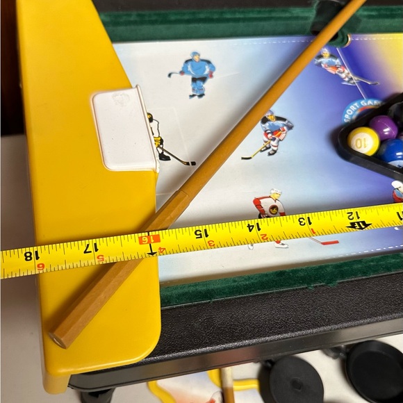 Walmart vintage 3 in 1 Pool Table Pool-Basketball-Hockey - Picture 4 of 14